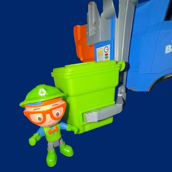Jazwares Blippi Talking Recycling Garbage Recycle Vehicle Figure & Trash Can - Picture 5 of 6